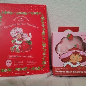 Strawberry Shortcake Face Mask and Shower Cap Set